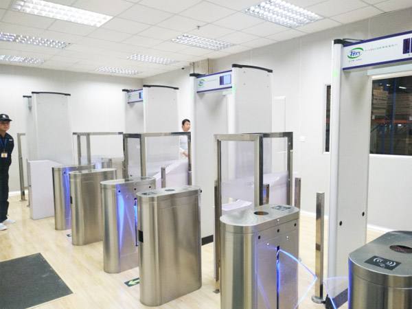 助力工廠工人自檢，如何選擇智能安檢系統？