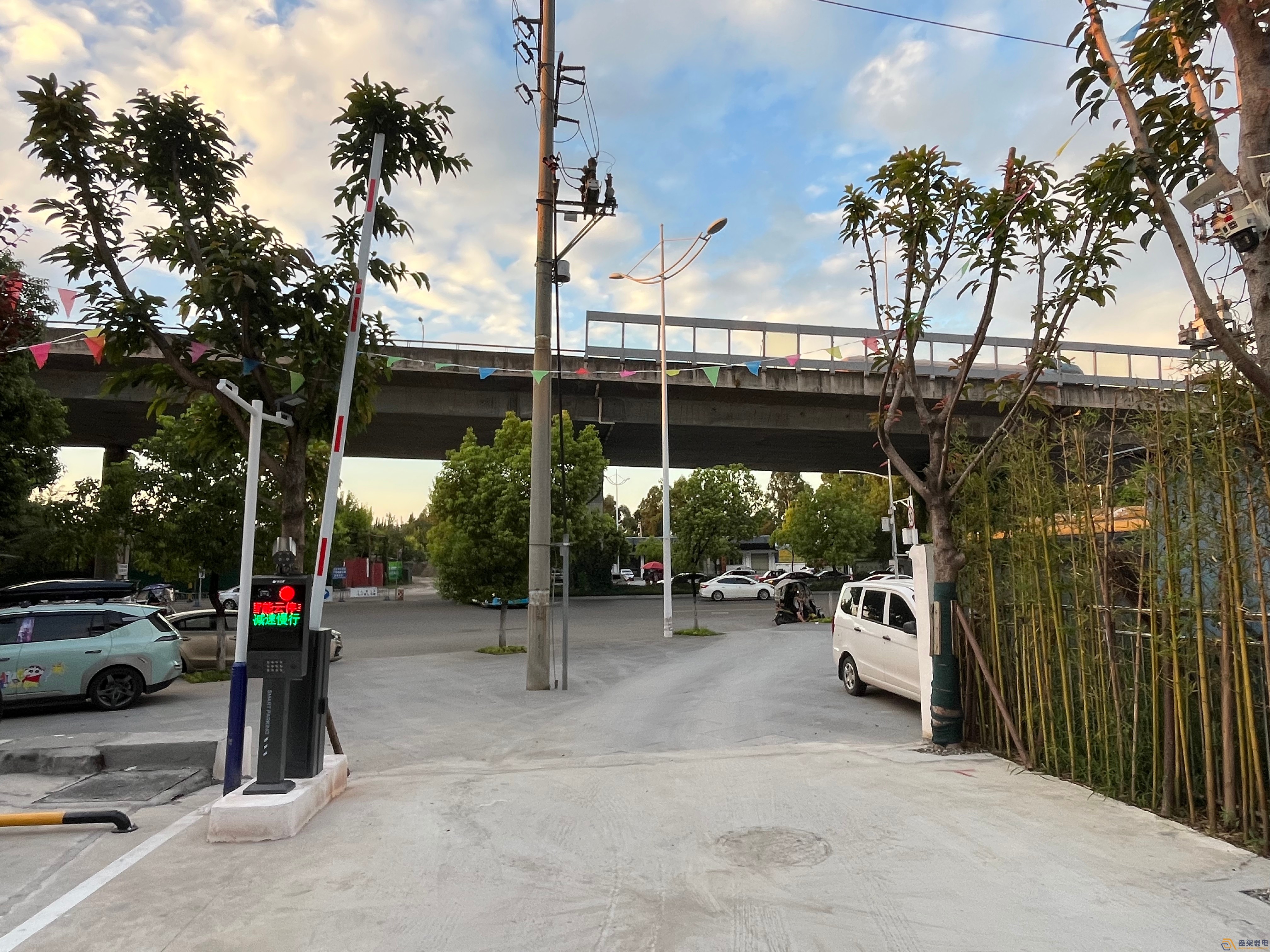 四川德陽北火車站蔚維充電站監控安裝項目