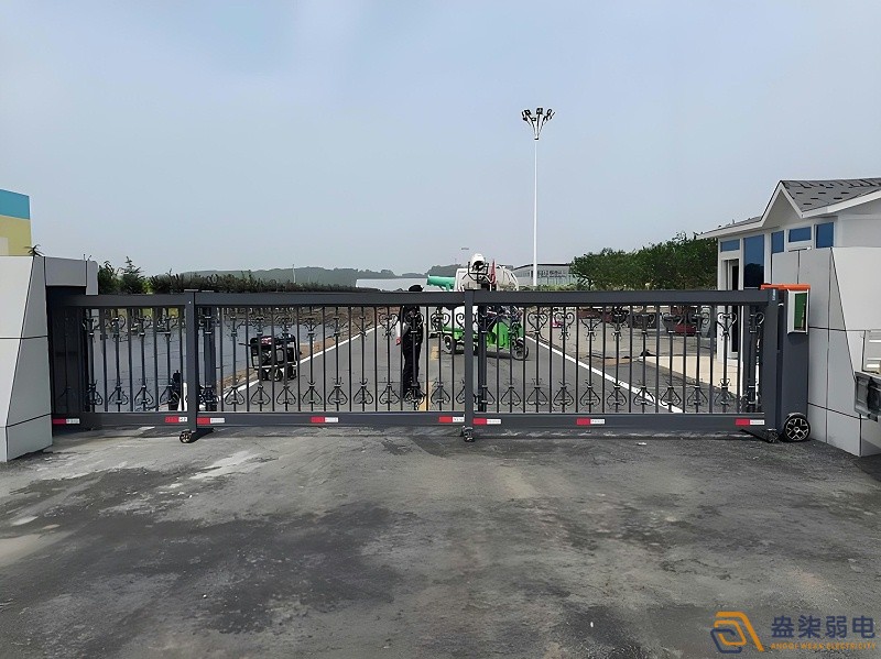 工廠大門優選—段滑門優勢多