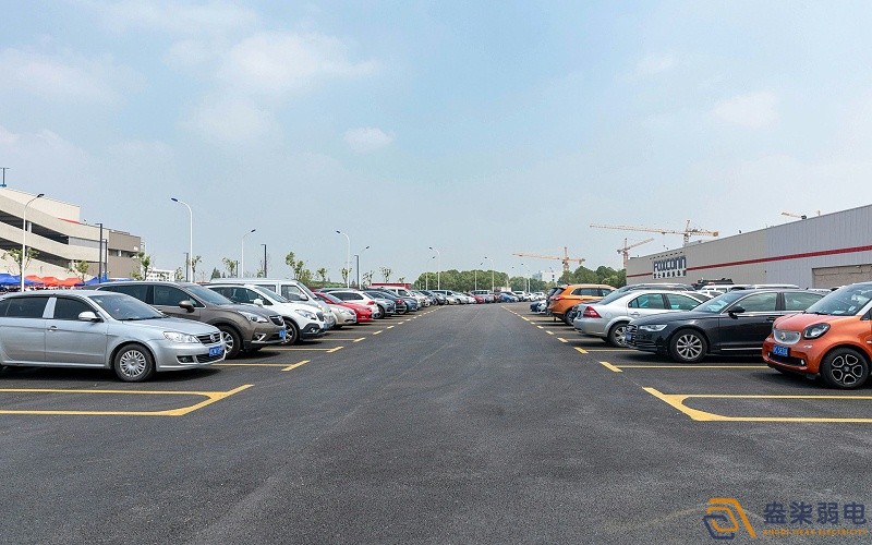 地面停車(chē)場(chǎng)車(chē)位監(jiān)控應(yīng)該如何選擇？